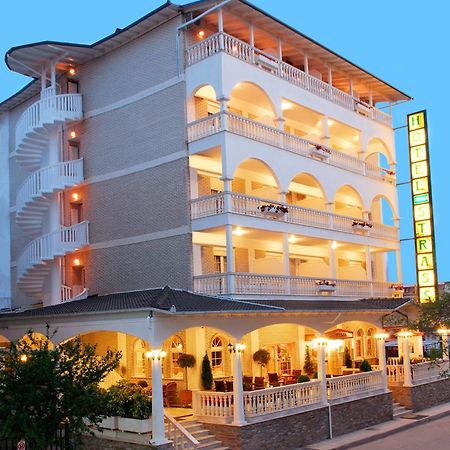 Hotel Strass Paralía Eksteriør bilde