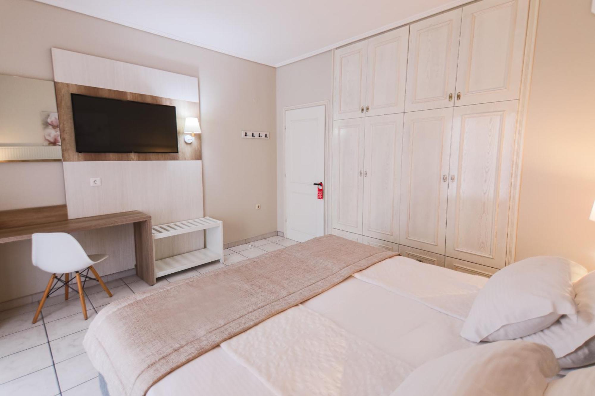 Hotel Strass Paralía Eksteriør bilde