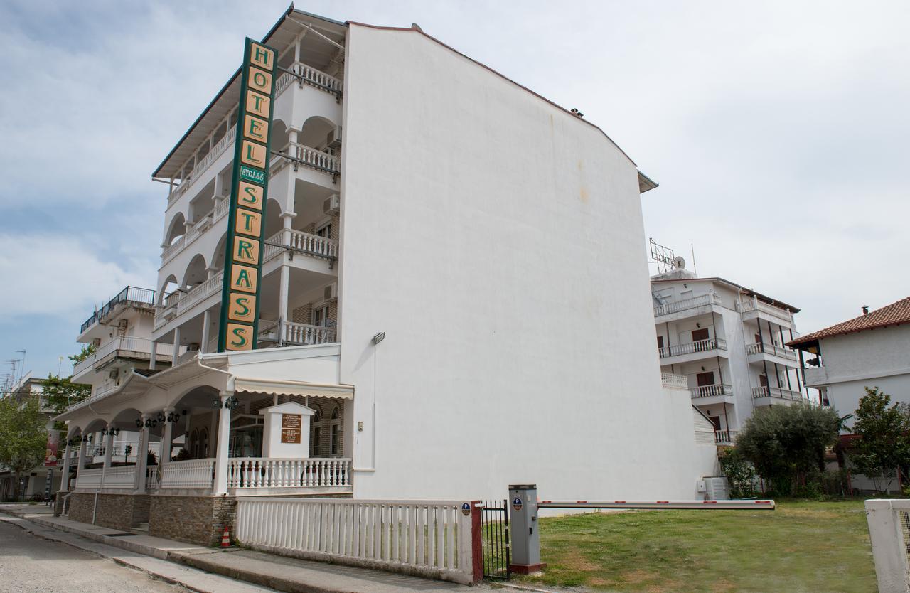Hotel Strass Paralía Eksteriør bilde