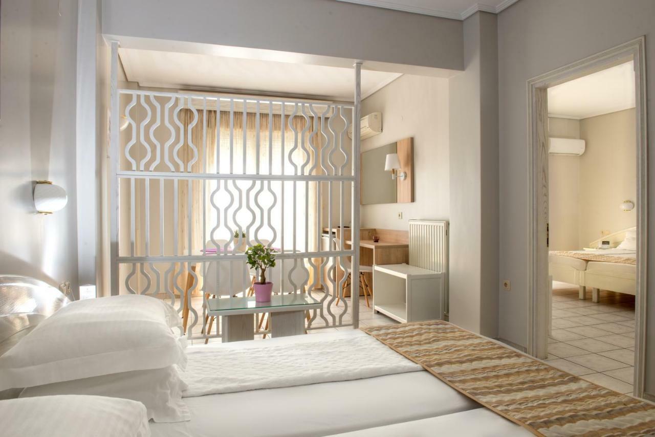 Hotel Strass Paralía Eksteriør bilde