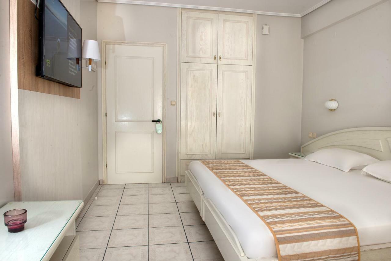 Hotel Strass Paralía Eksteriør bilde