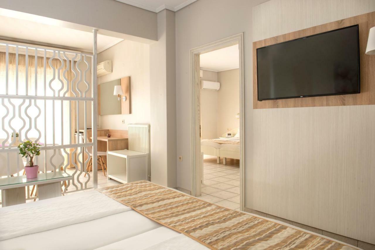 Hotel Strass Paralía Eksteriør bilde